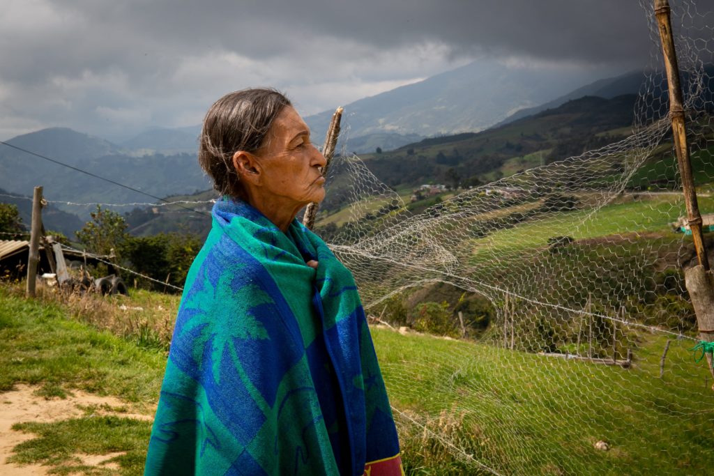 Ana Maura, caminante vénézuélienne de 71 ans, partie seule à la recherche de sa famille