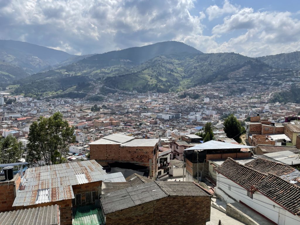 Vue sur Pamplona, ville de passage pour les caminantes vénézuéliens